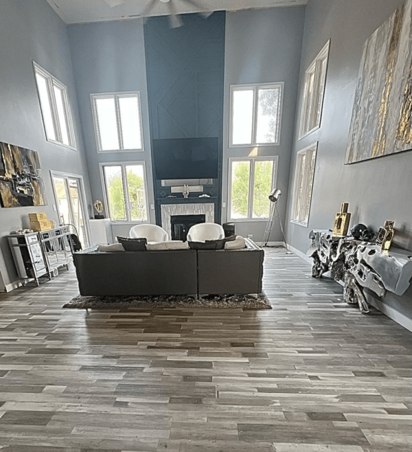 Luxury Vinyl Planks(LVP)